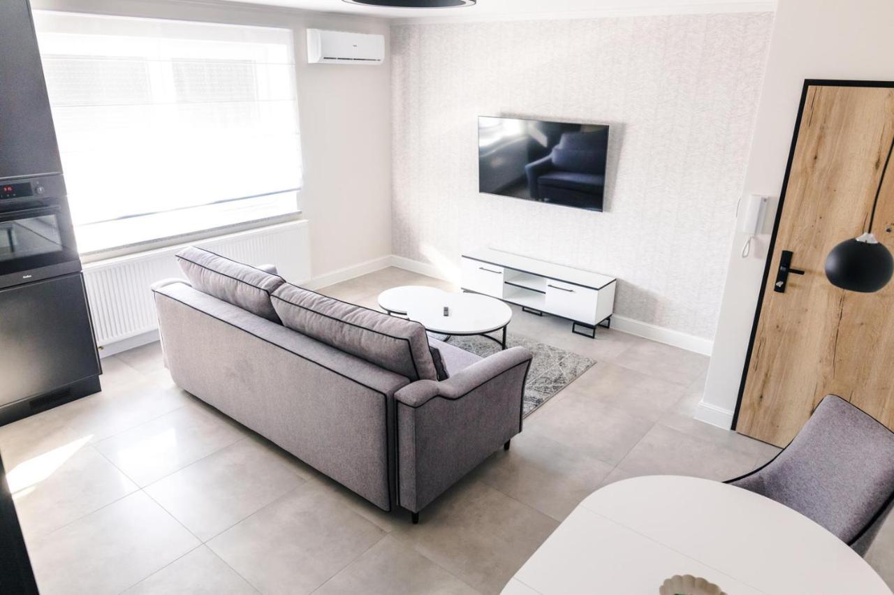 ז'נין Apartamenty Szkolna מראה חיצוני תמונה